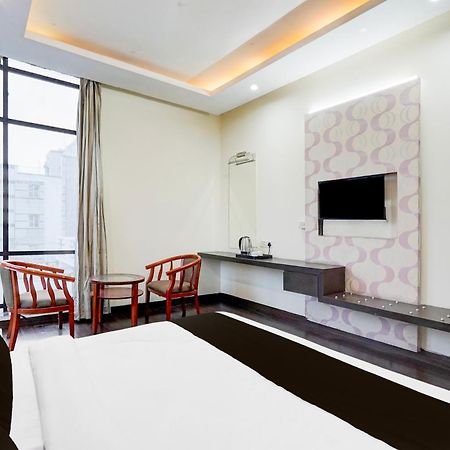 فندق Super Townhouse Sector 51 Noida Near Metro Station المظهر الخارجي الصورة
