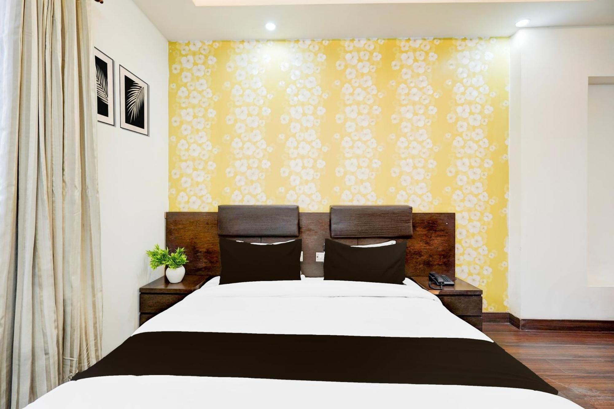 فندق Super Townhouse Sector 51 Noida Near Metro Station المظهر الخارجي الصورة