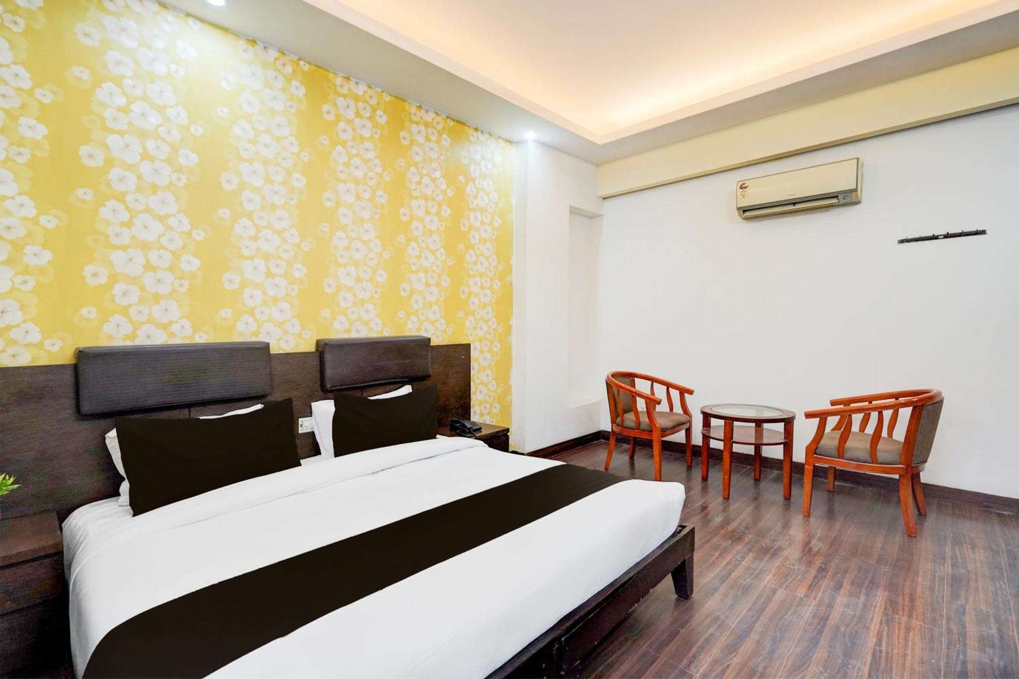 فندق Super Townhouse Sector 51 Noida Near Metro Station المظهر الخارجي الصورة